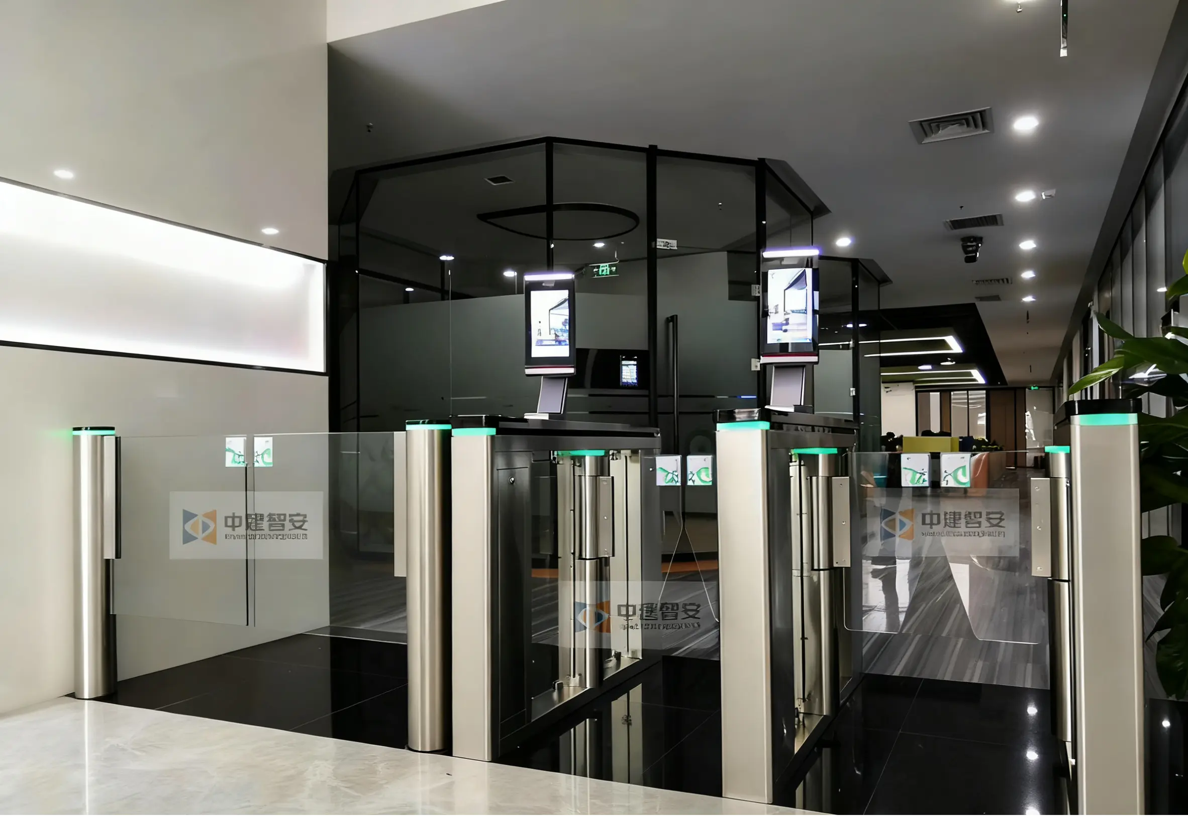 Inteligentne bramki obrotowe: podstawowy filar budowy nowego globalnego ekosystemu bezpieczeństwa