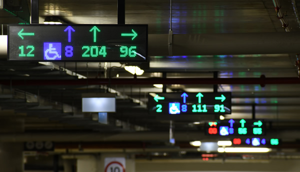 Co to jest system wyszukiwania pojazdów tyłem?